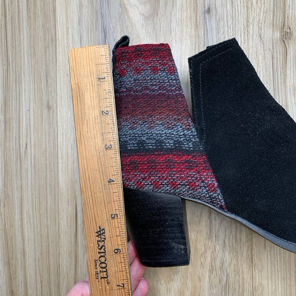 MINNETONKA Women's Mari Black Suede Booties - Round Toe - Aztec Weave Boho - Picture 9 of 10